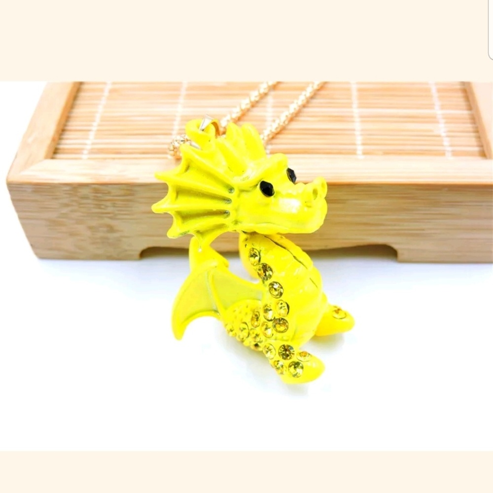 3D yellow bling dragon neclace for a khaleesi